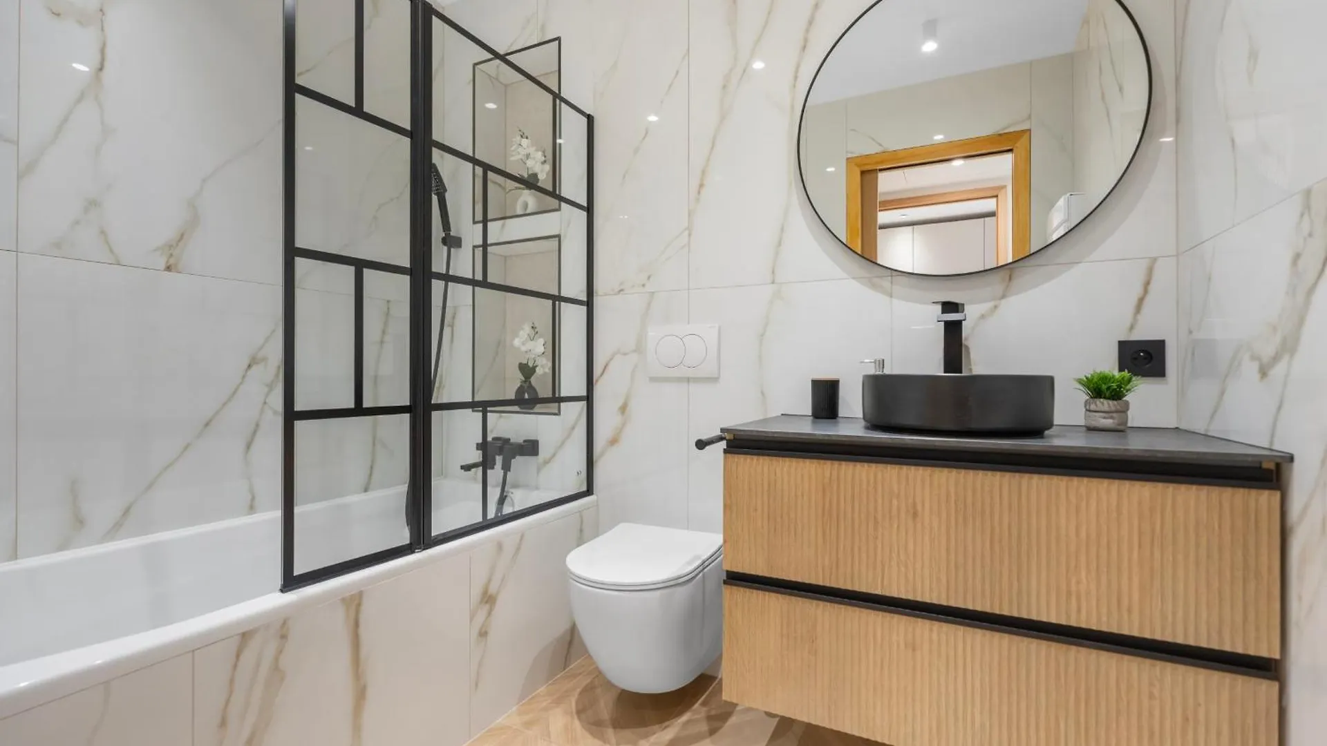 Luxueux Appartement Avec Jardin Suspendu Vue Mer 10 Min Du Palais Cannes Apartment
