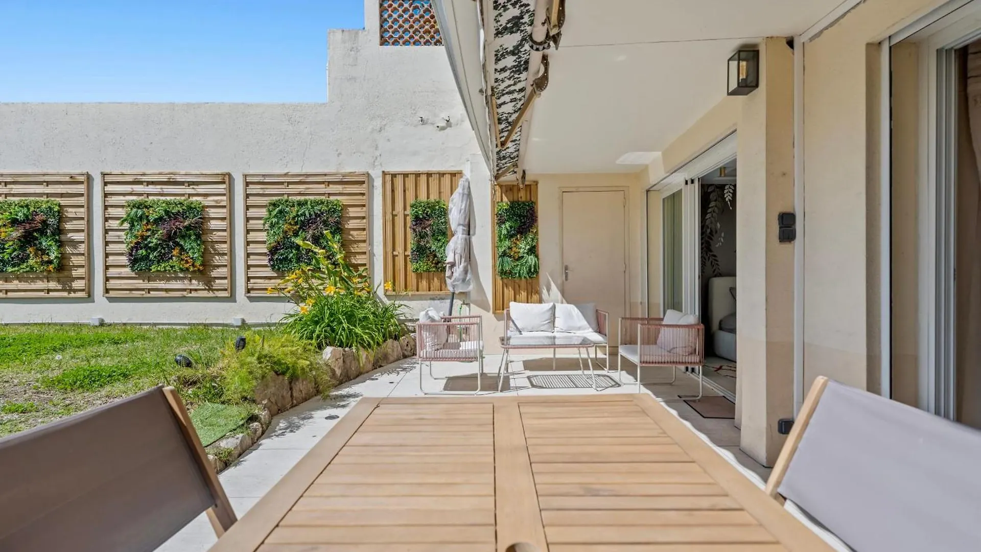 Luxueux Appartement Avec Jardin Suspendu Vue Mer 10 Min Du Palais Cannes Apartment