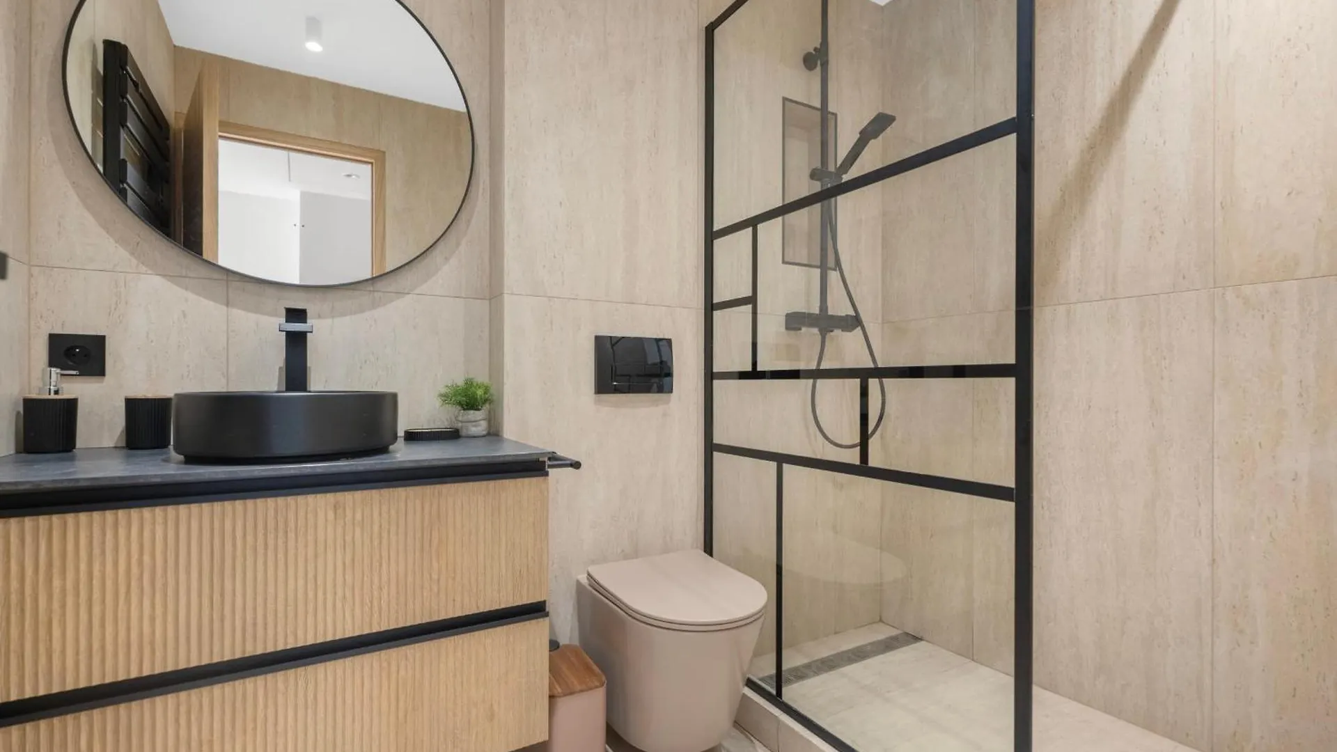 Luxueux Appartement Avec Jardin Suspendu Vue Mer 10 Min Du Palais Cannes