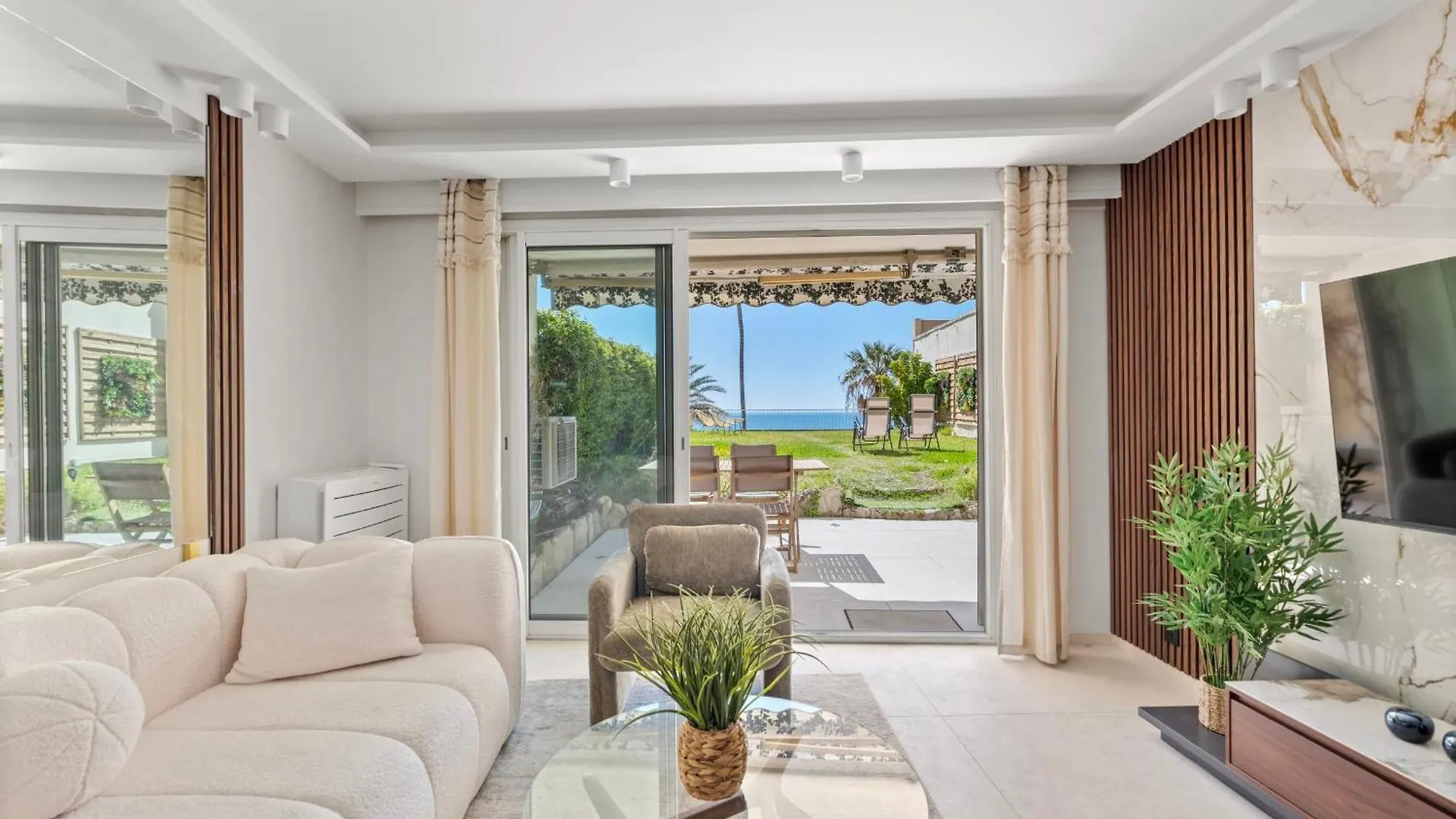 Luxueux Appartement Avec Jardin Suspendu Vue Mer 10 Min Du Palais Cannes