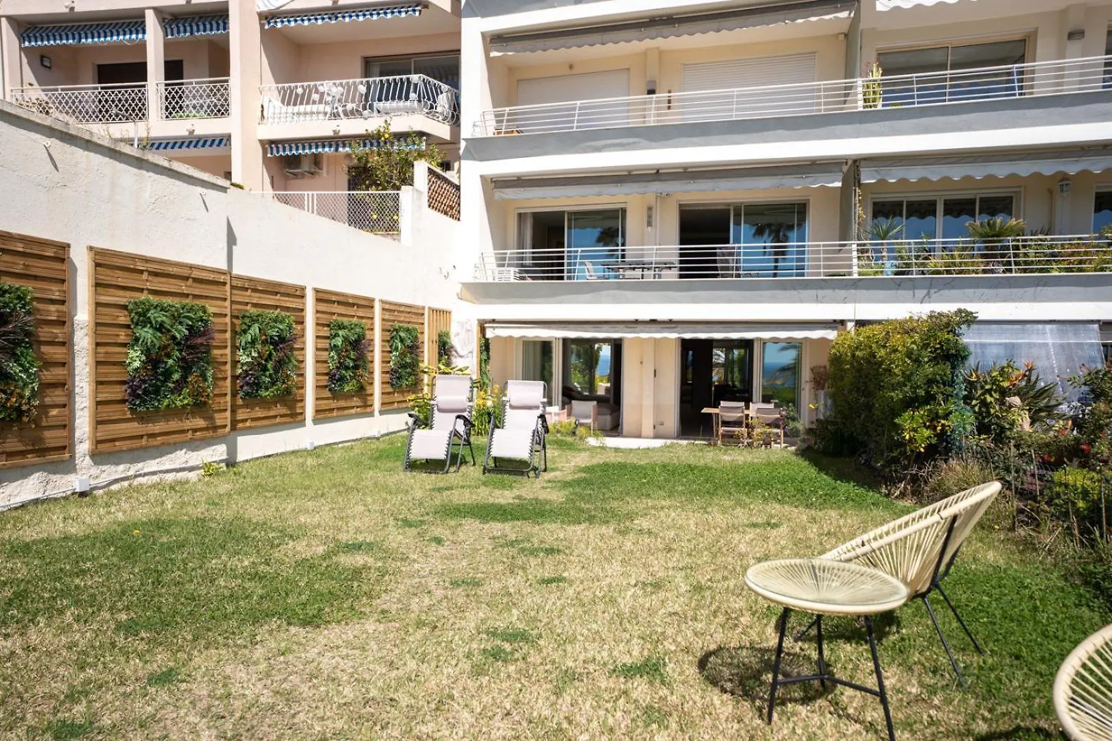 Luxueux Appartement Avec Jardin Suspendu Vue Mer 10 Min Du Palais Cannes France