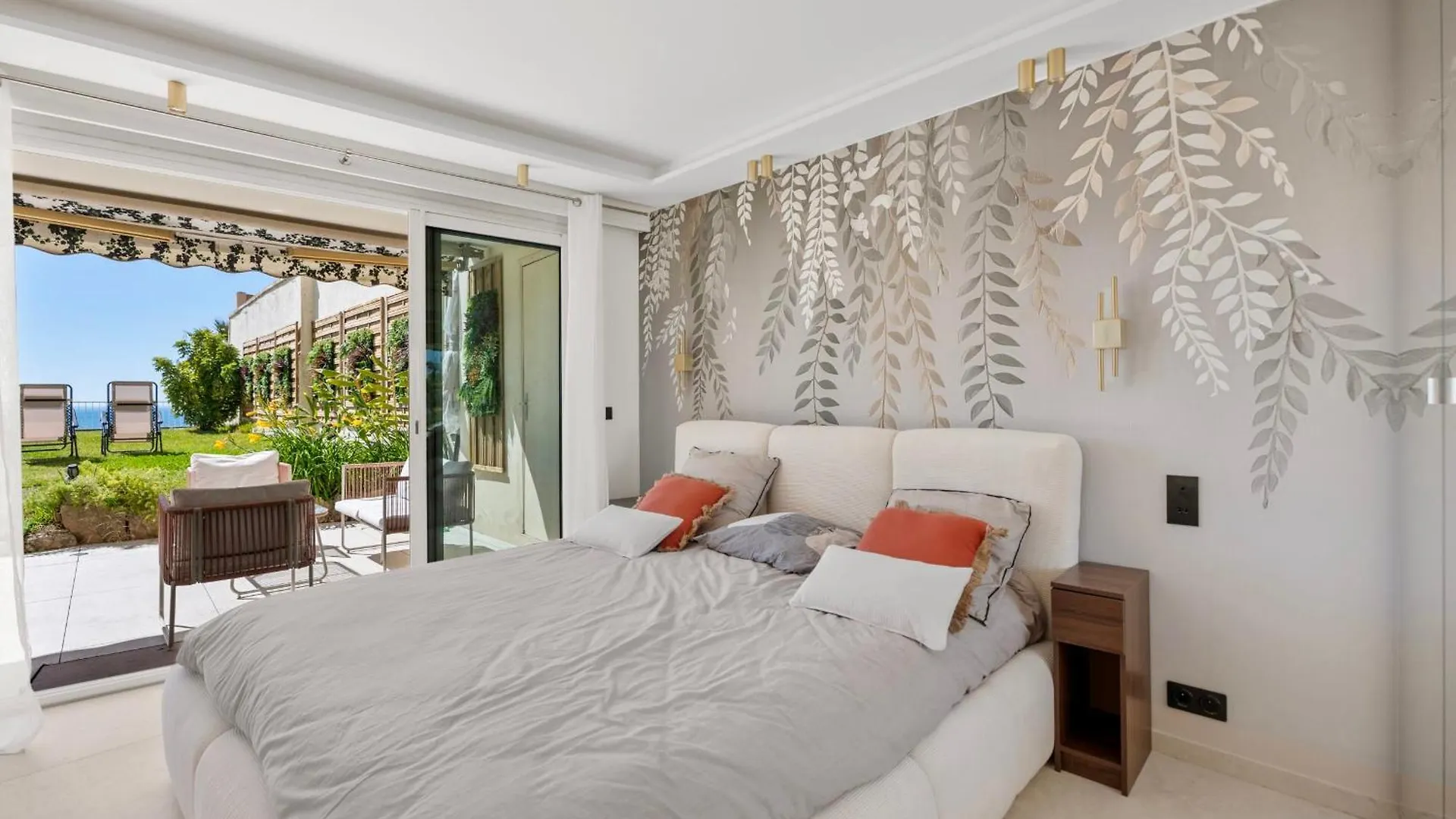 Luxueux Appartement Avec Jardin Suspendu Vue Mer 10 Min Du Palais Cannes 0*,